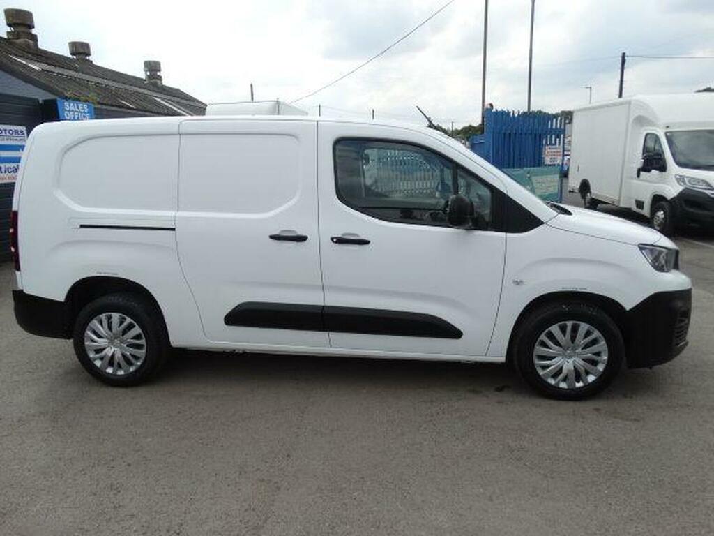 Peugeot Partner 1.5 Bluehdi 950 Professional Long Panel Van Lwb Eu FX70EGC White #4