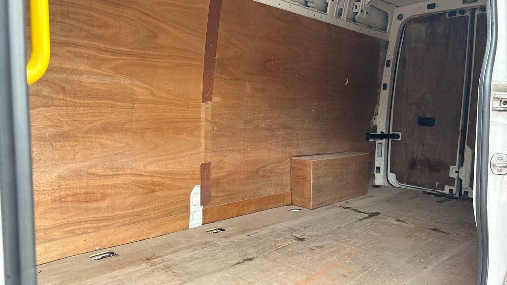 Volkswagen Crafter Panel Van Silver #7