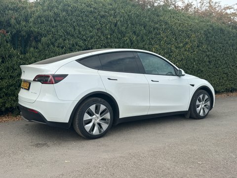Tesla Model Y Dual Motor Long LB22OAC White #4