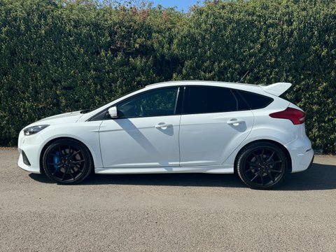 Ford Focus Focus 2.3T Ecoboost PJ17EDP White #5