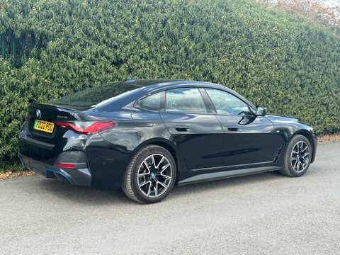 BMW i4 40 83.9Kwh M FD22POU Black #3