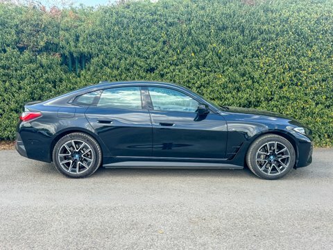 BMW i4 40 83.9Kwh M FD22POU Black #4