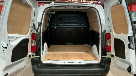 Vauxhall Combo Swb L1h1 Low DL25WHN White #5