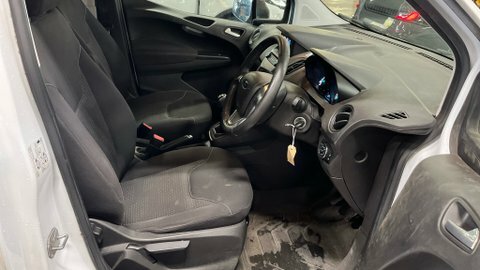Ford Transit Courier Courier White #8