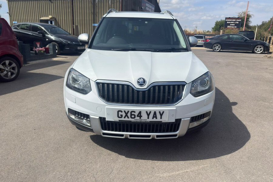 Skoda Yeti Suv GX64YAY White #2