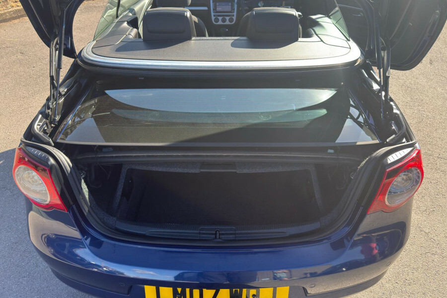Volkswagen EOS #15