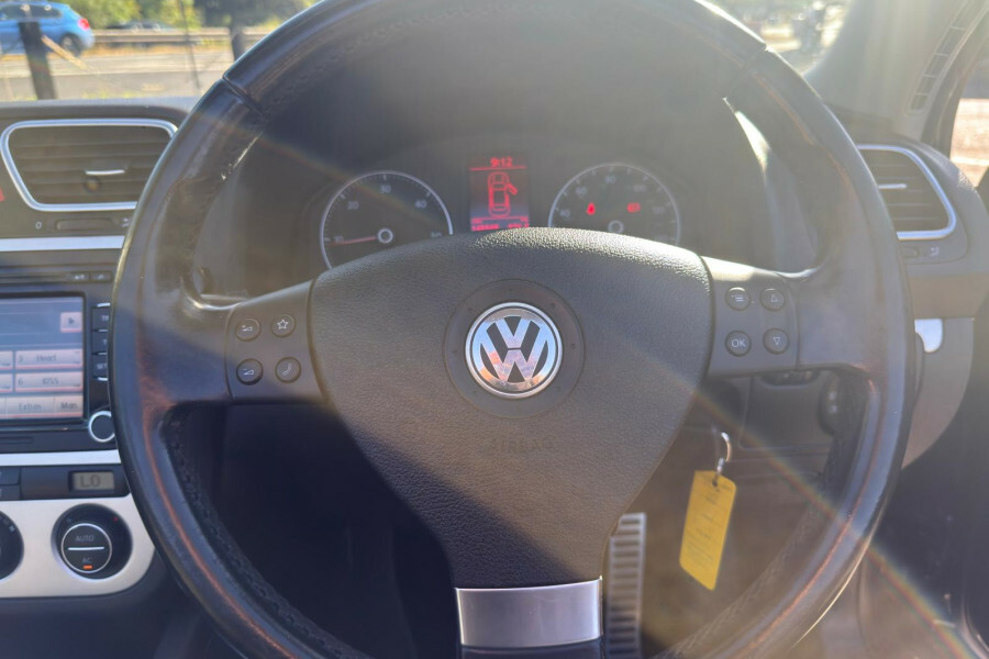 Volkswagen EOS #11