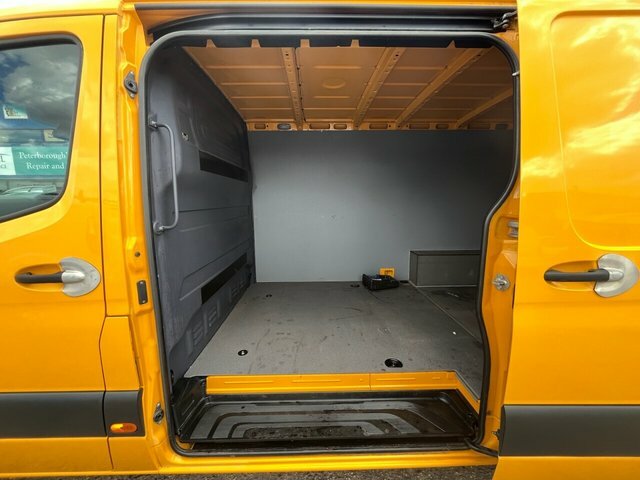 Mercedes-Benz Sprinter 316 Cdi Panel Van FJ69UYR Yellow #5
