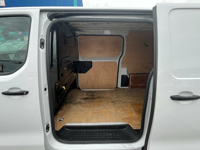 Citroen Dispatch 1000 75Kwh Enterprise Pro White #4