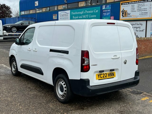 Vauxhall Combo Dynamic White #7