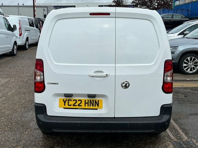 Vauxhall Combo Dynamic White #8