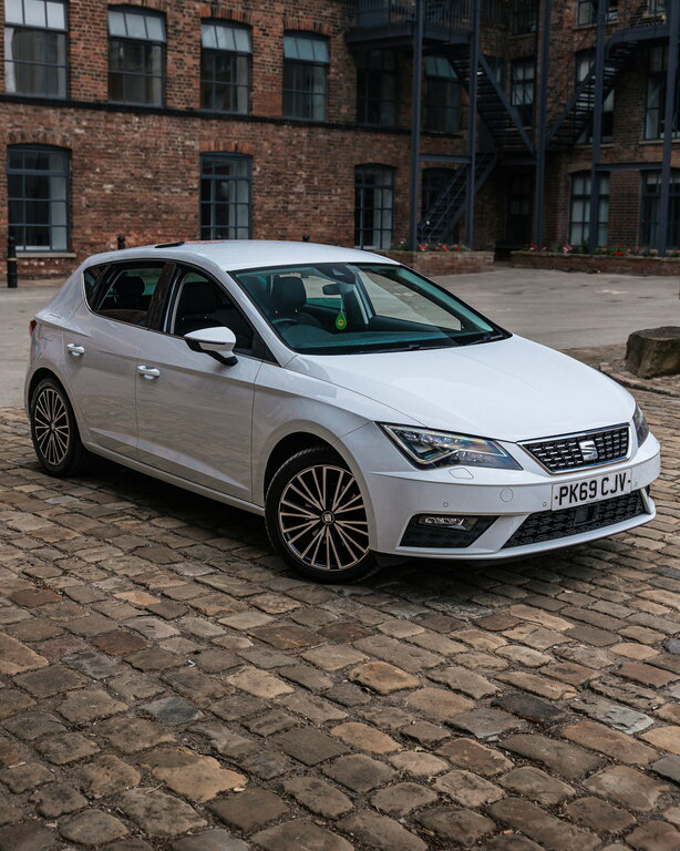 Seat Leon 2.0 Tdi Xcellence Lux Hatchback Dsg Eur White