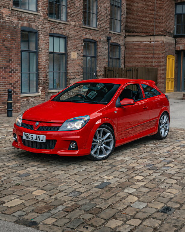 Vauxhall Astra 2.0I 16V Vxr Sport Hatch 221 G Red #3