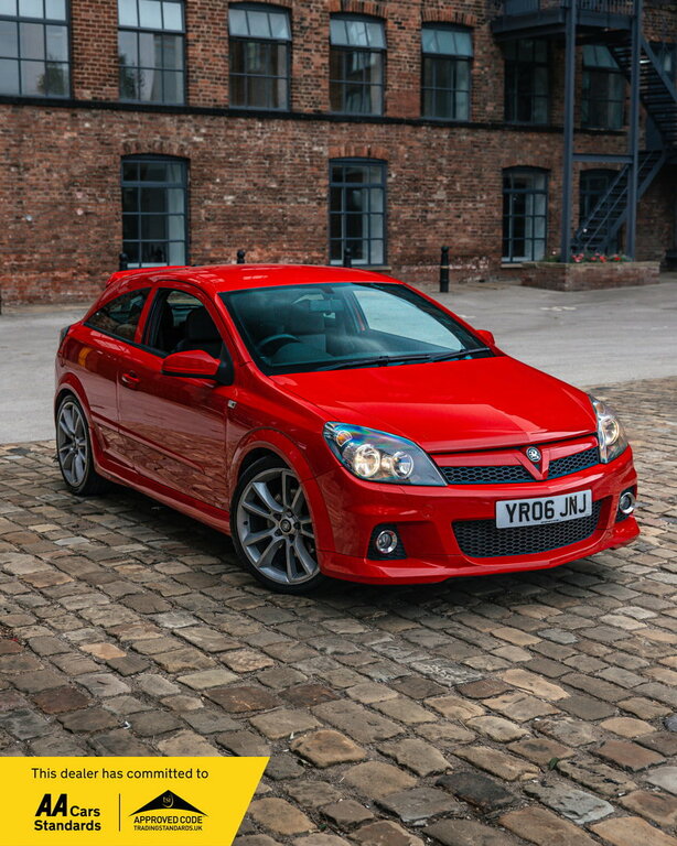 Vauxhall Astra 2.0I 16V Vxr Sport Hatch 221 G Red