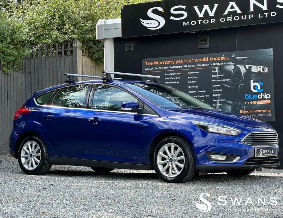 Ford Focus Hatchback 1.0T Ecoboost Titanium Hatchback Pet MM17VRY Blue #6