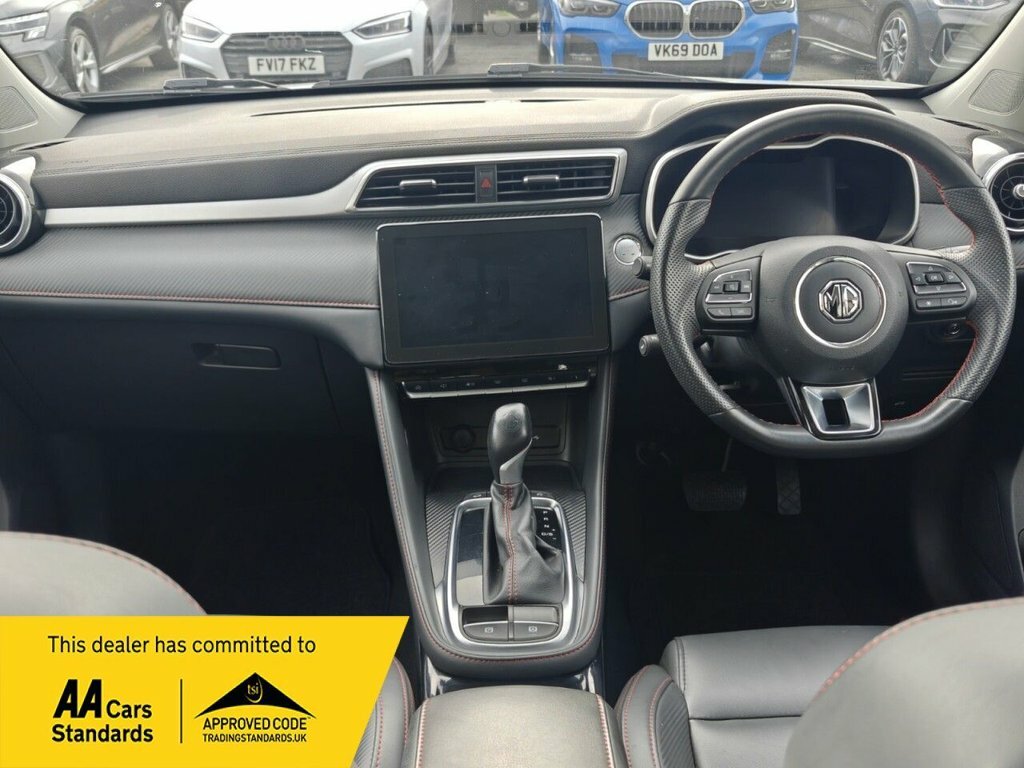 MG ZS 1L Exclusive LC73FCS White #2