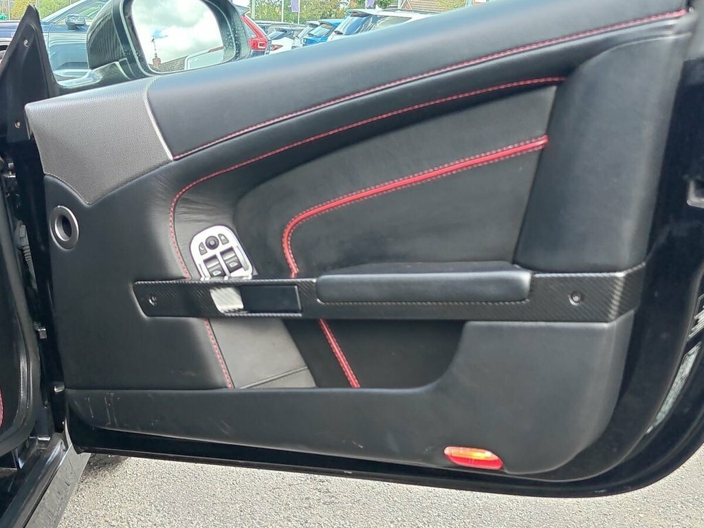 Aston Martin DB9 6.0 Std Black #18