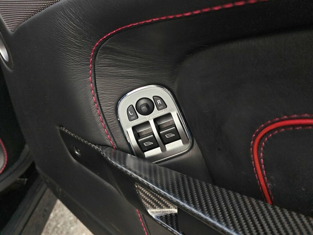 Aston Martin DB9 6.0 Std Black #19