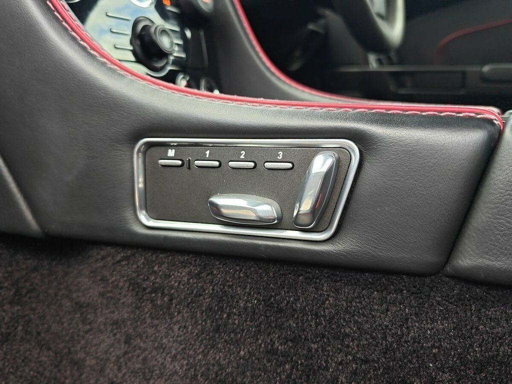 Aston Martin DB9 6.0 Std Black #31