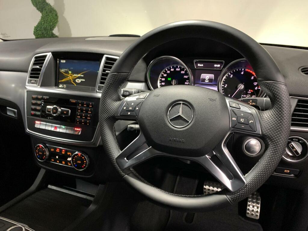 Mercedes-Benz M Class Suv 3.0 Ml350 V6 Bluetec Amg Line G-tronic 4Wd Eur Black #5