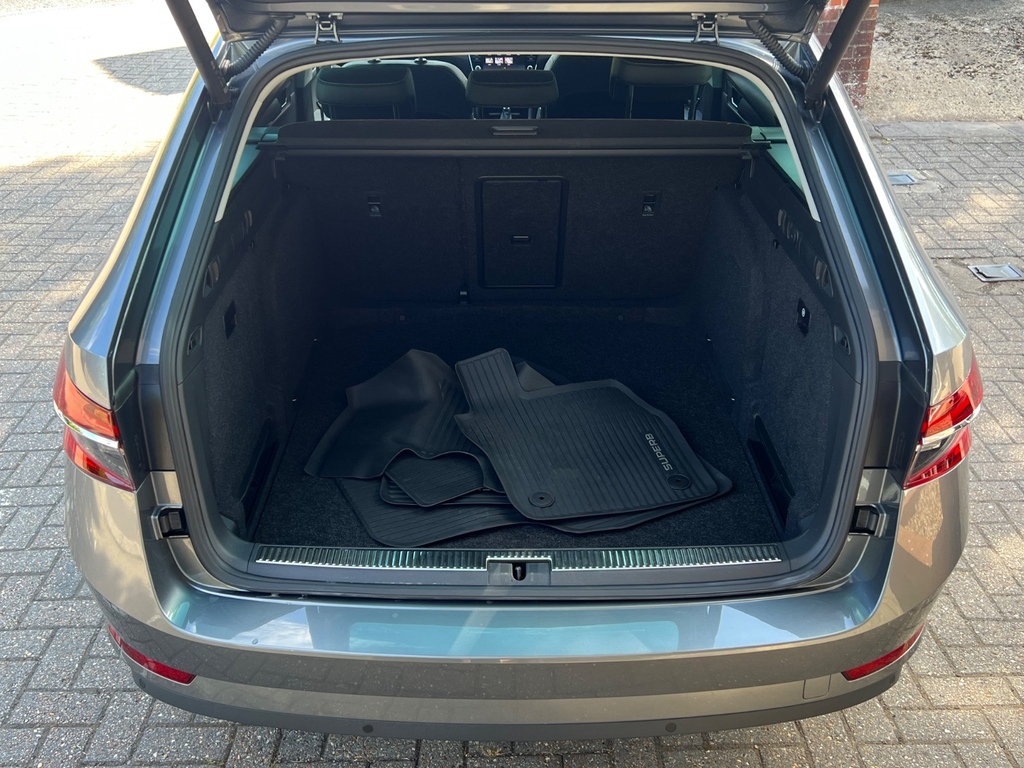 Skoda Superb 1.5 Tsi Se L Dsg Grey #4