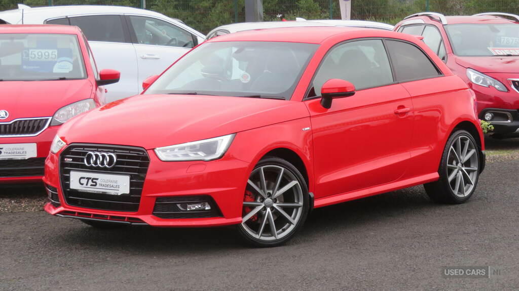 Audi A1 1.6 Tdi Black Edition ST18EXC Red #4