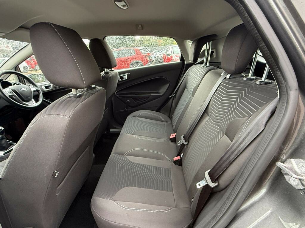 Ford Fiesta 1.25 Studio Red #10