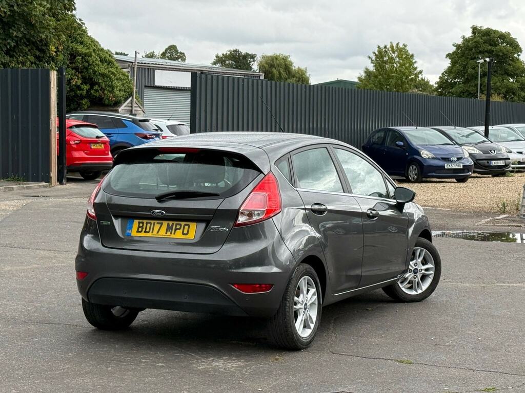 Ford Fiesta 1.25 Studio Red #7