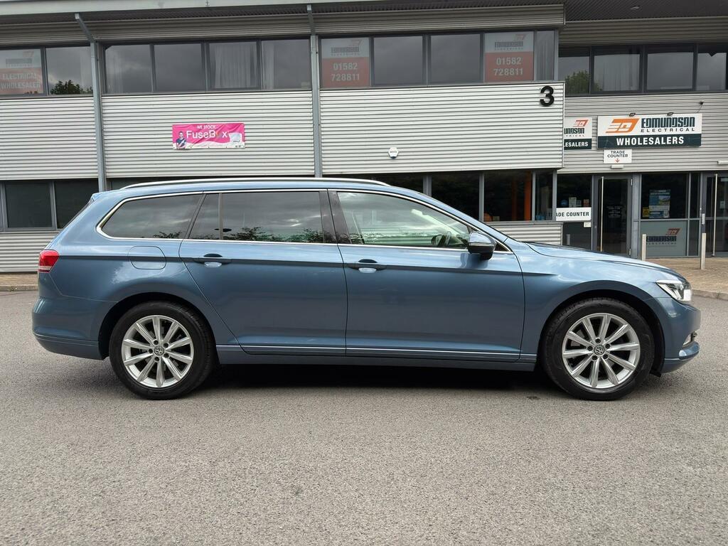 Volkswagen Passat Se Business Blue #4