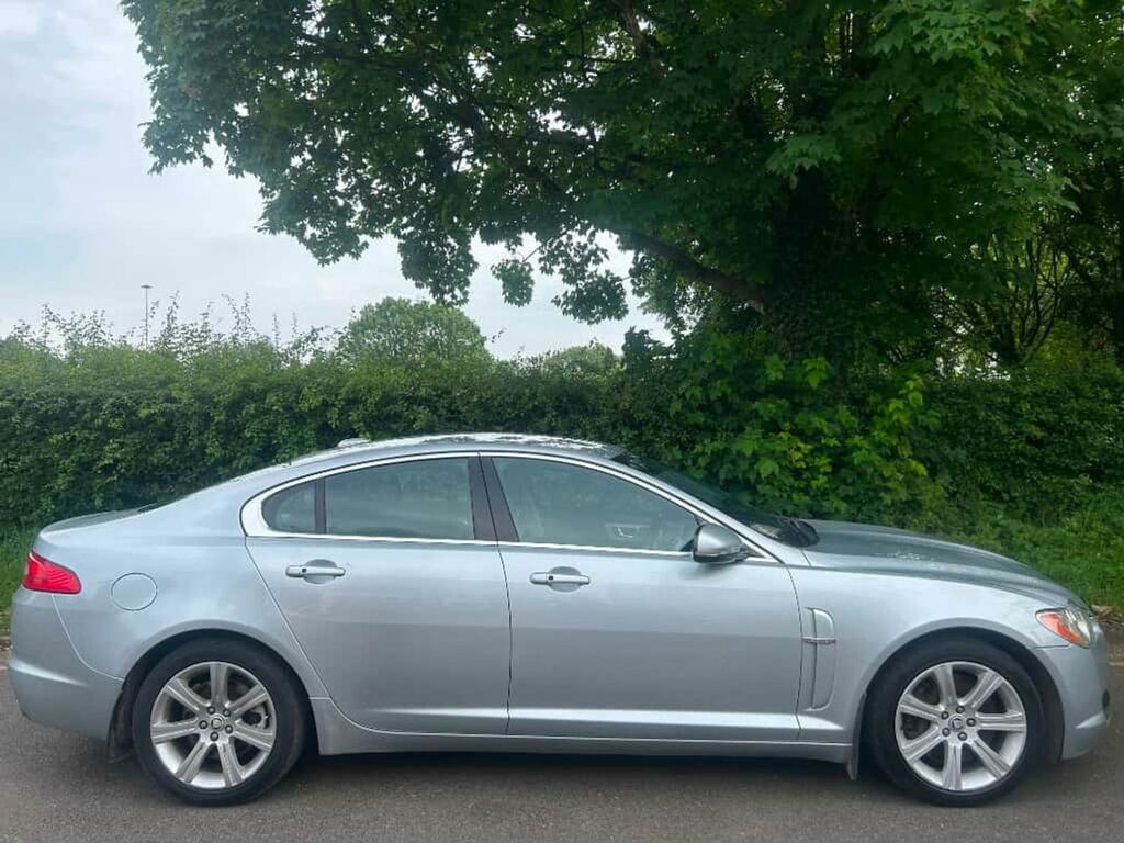 Jaguar XF V6 Luxury Silver