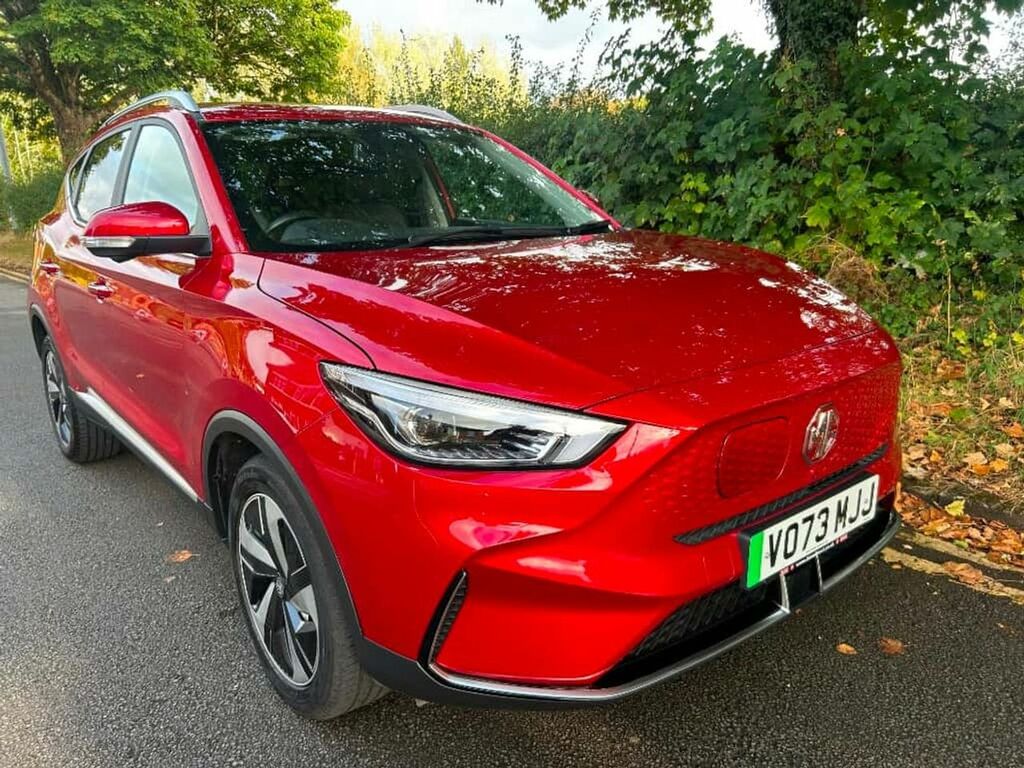 MG ZS Trophy Connect 2024 26000 Miles Red