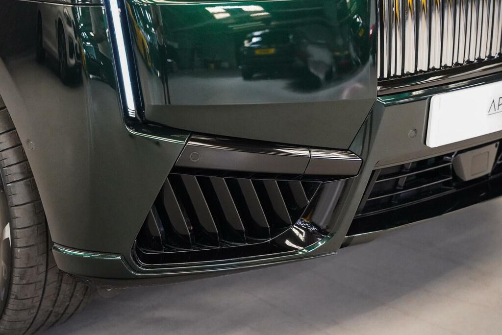 Rolls-Royce Cullinan Suv Black #11