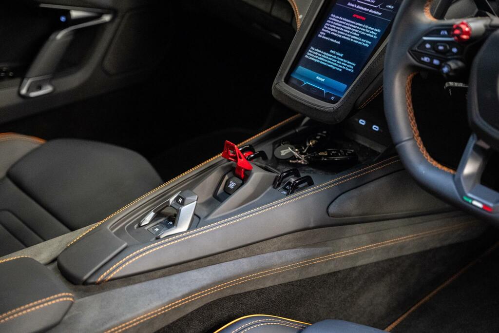 Lamborghini 4.0T V8 Phev Coupe #34
