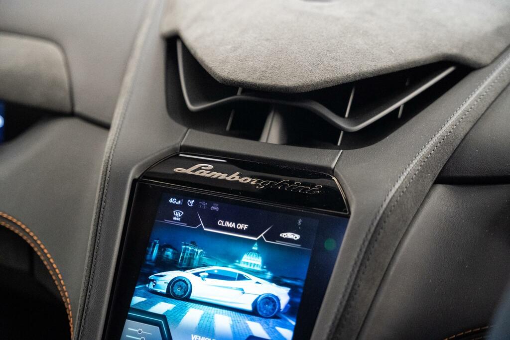 Lamborghini 4.0T V8 Phev Coupe #39