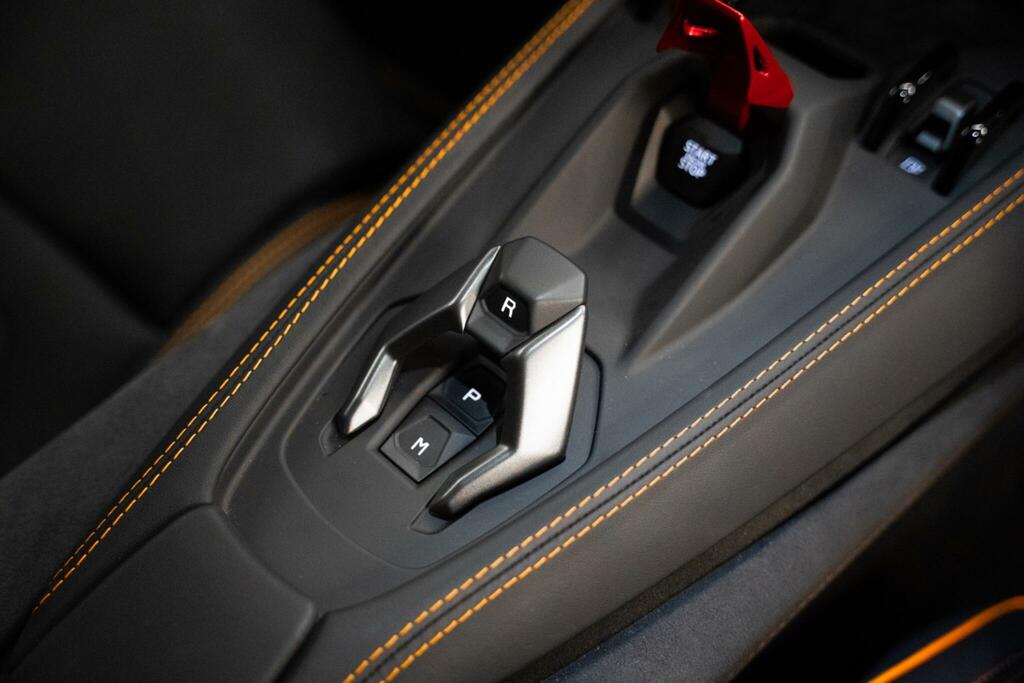 Lamborghini 4.0T V8 Phev Coupe #48
