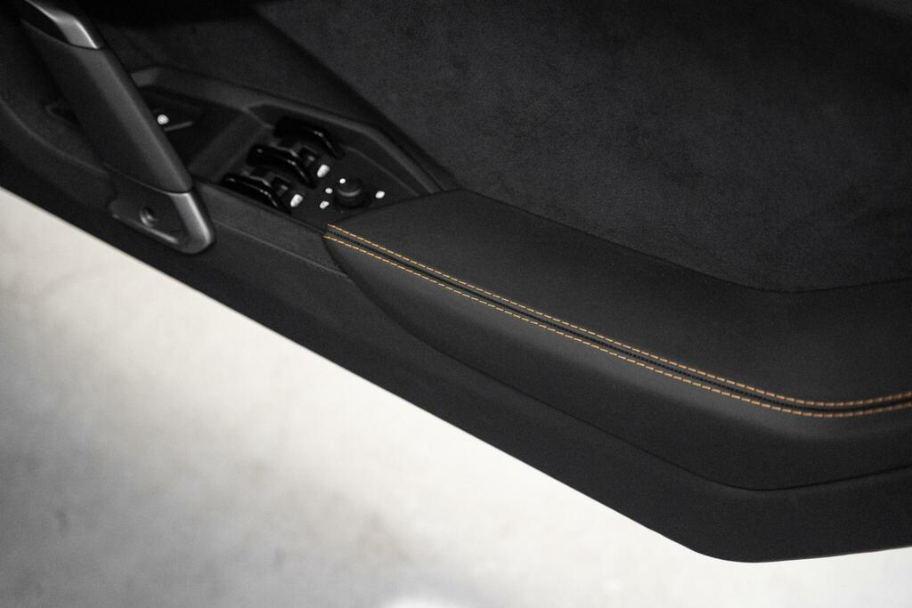 Lamborghini 4.0T V8 Phev Coupe #30