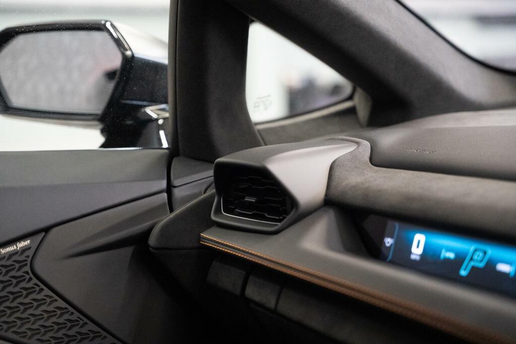 Lamborghini 4.0T V8 Phev Coupe #51