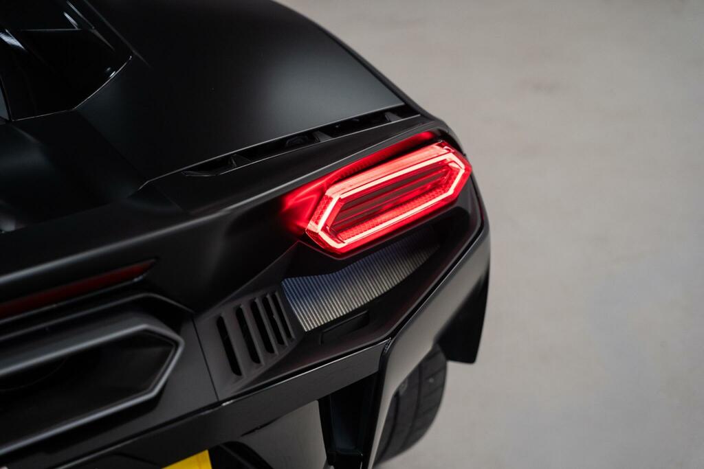 Lamborghini 4.0T V8 Phev Coupe #82