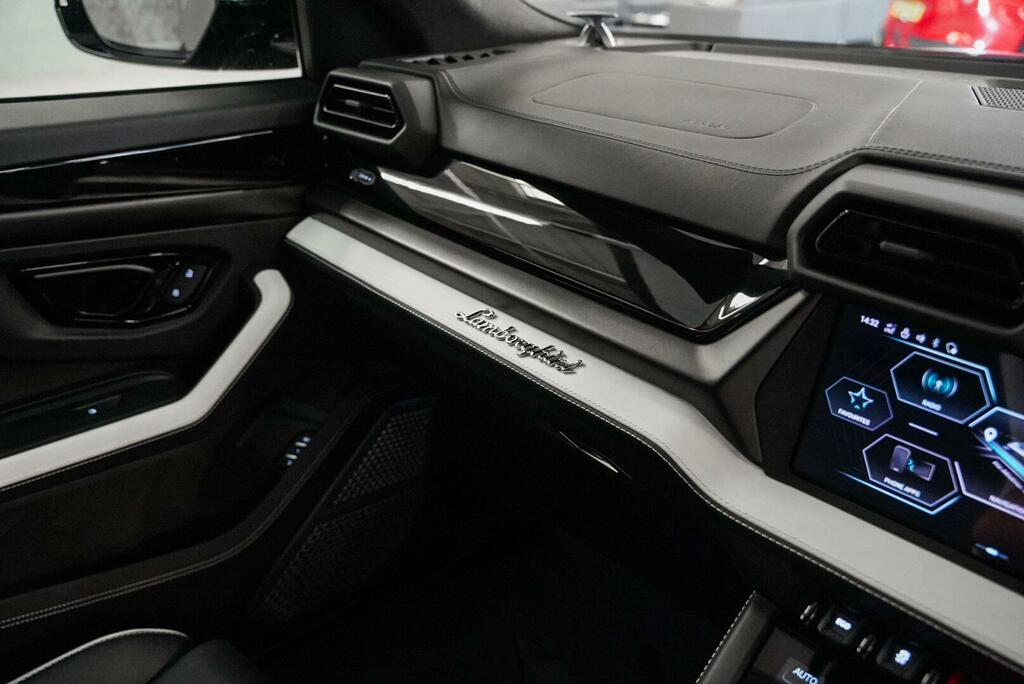 Lamborghini Urus Automatic Blue #29