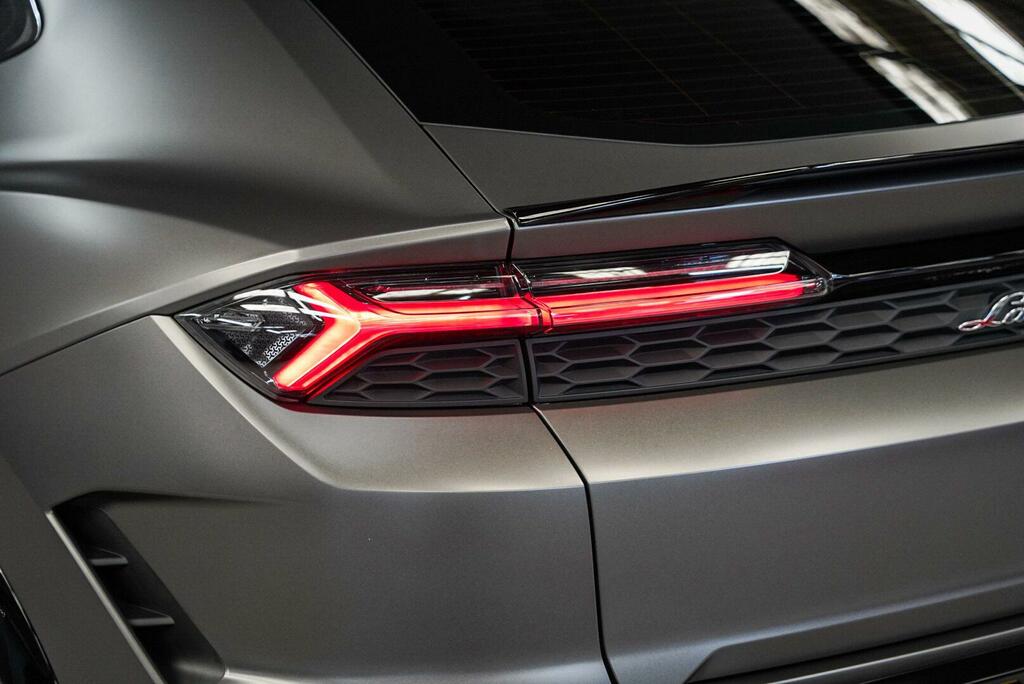 Lamborghini Urus Automatic Blue #69