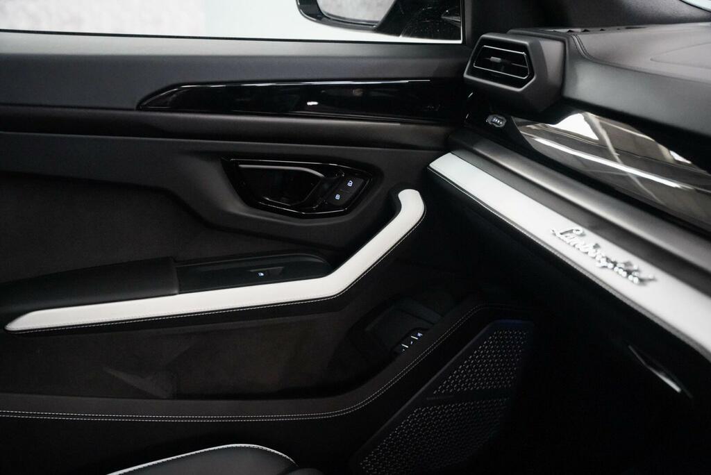 Lamborghini Urus Automatic Blue #31