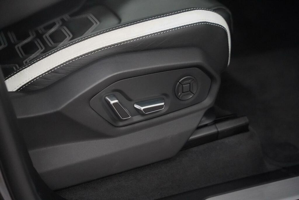 Lamborghini Urus Automatic Blue #21