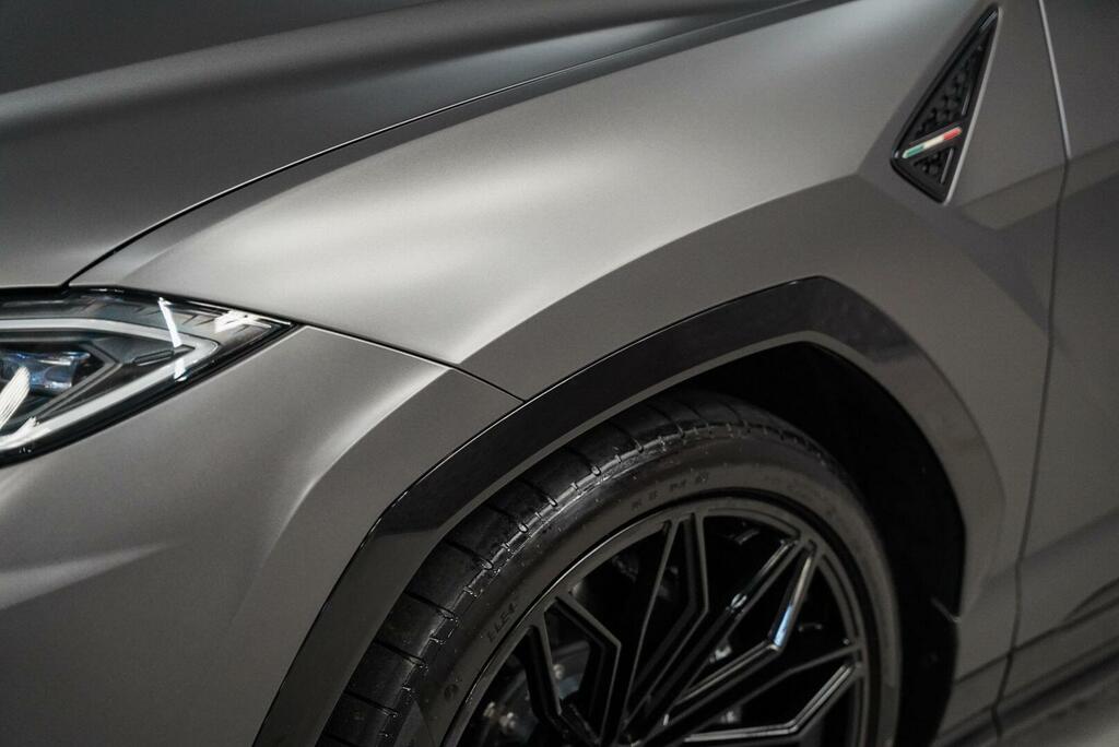 Lamborghini Urus Automatic Blue #68