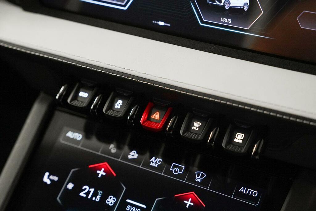 Lamborghini Urus Automatic Blue #38