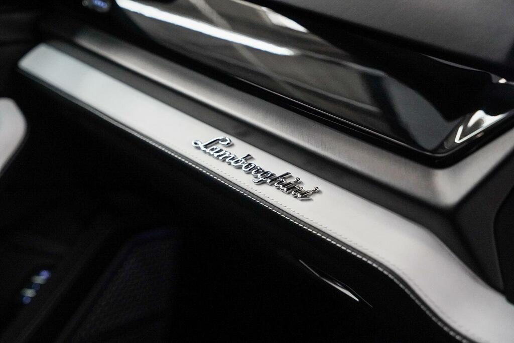 Lamborghini Urus Automatic Blue #30