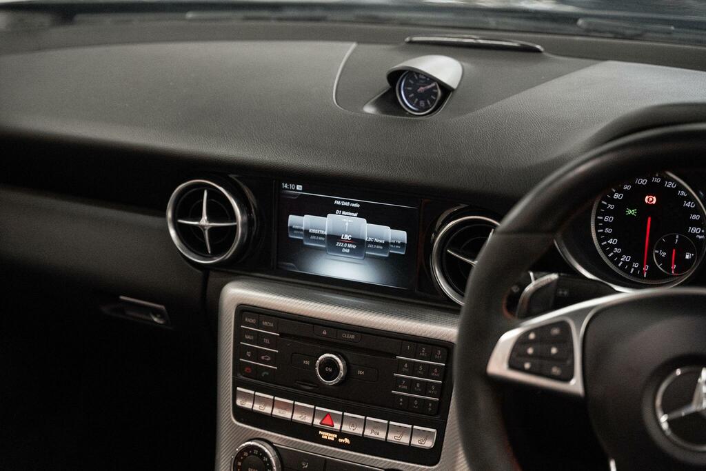 Mercedes-Benz SLC Amg Slc 43 White #26