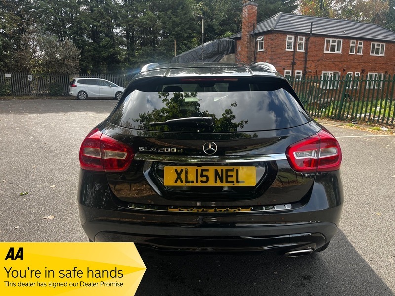 Mercedes-Benz GLA Class Gla 200 D Sport Black #6