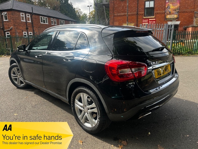 Mercedes-Benz GLA Class Gla 200 D Sport Black #5