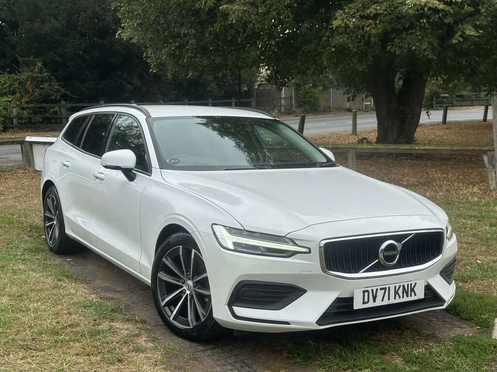 Volvo V60 2.0 Momentum B4 Fwd White