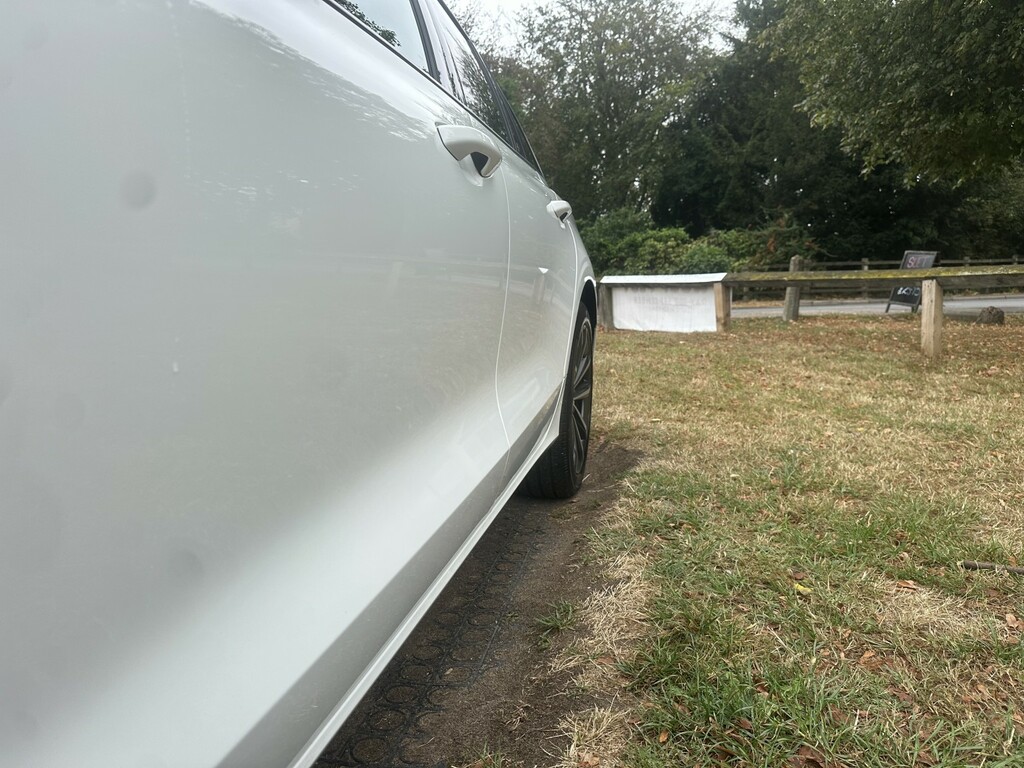 Volvo V60 2.0 Momentum B4 Fwd DV71KNK White #6
